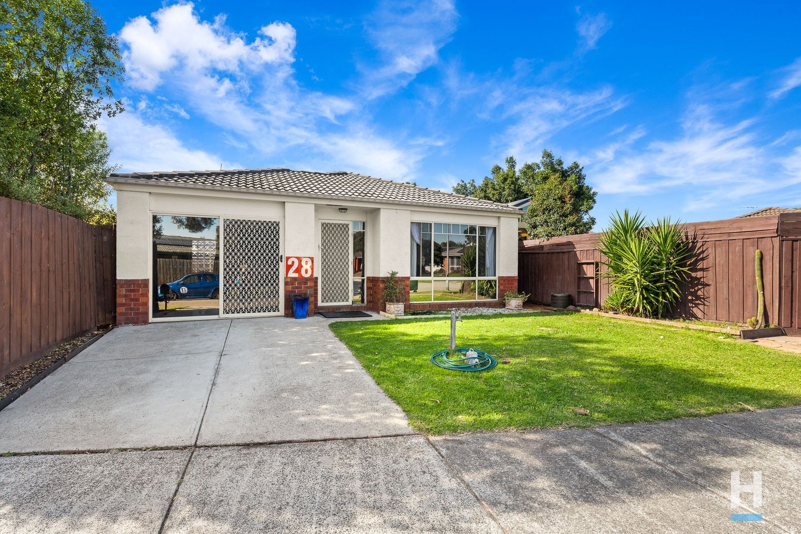 28 Linda Drive, Cranbourne West VIC 3977, Image 0