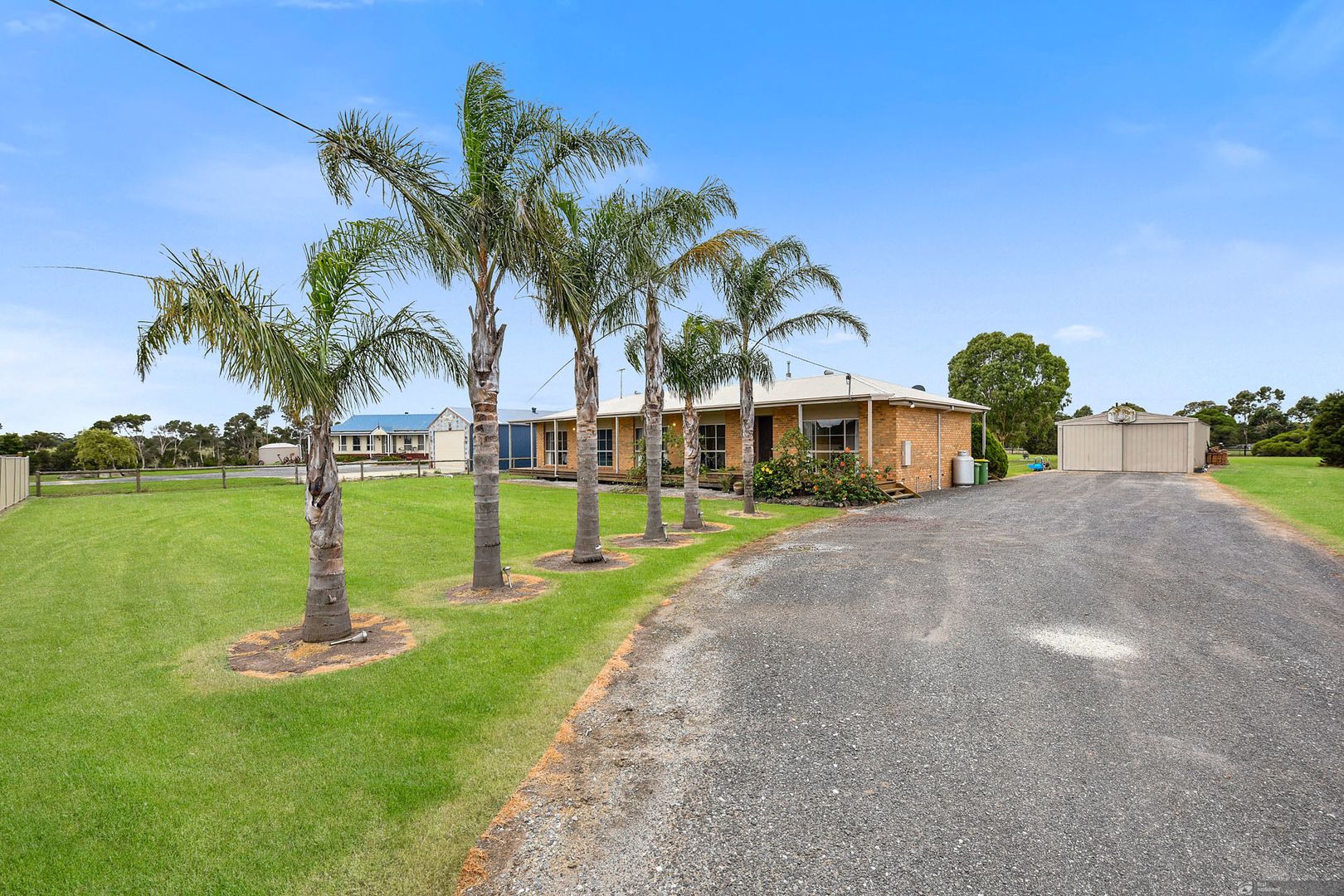 8 Hudsons Lane, Koo Wee Rup VIC 3981, Image 2