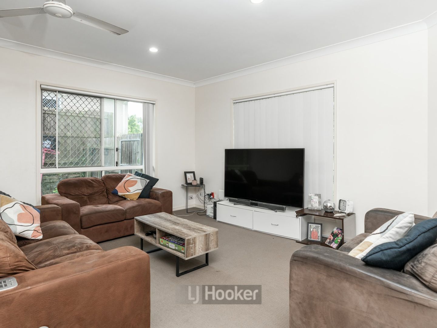 5 Brodie Court, Hillcrest QLD 4118, Image 2