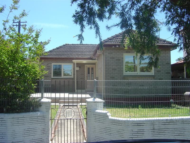 111 Derria Street, Canley Heights NSW 2166