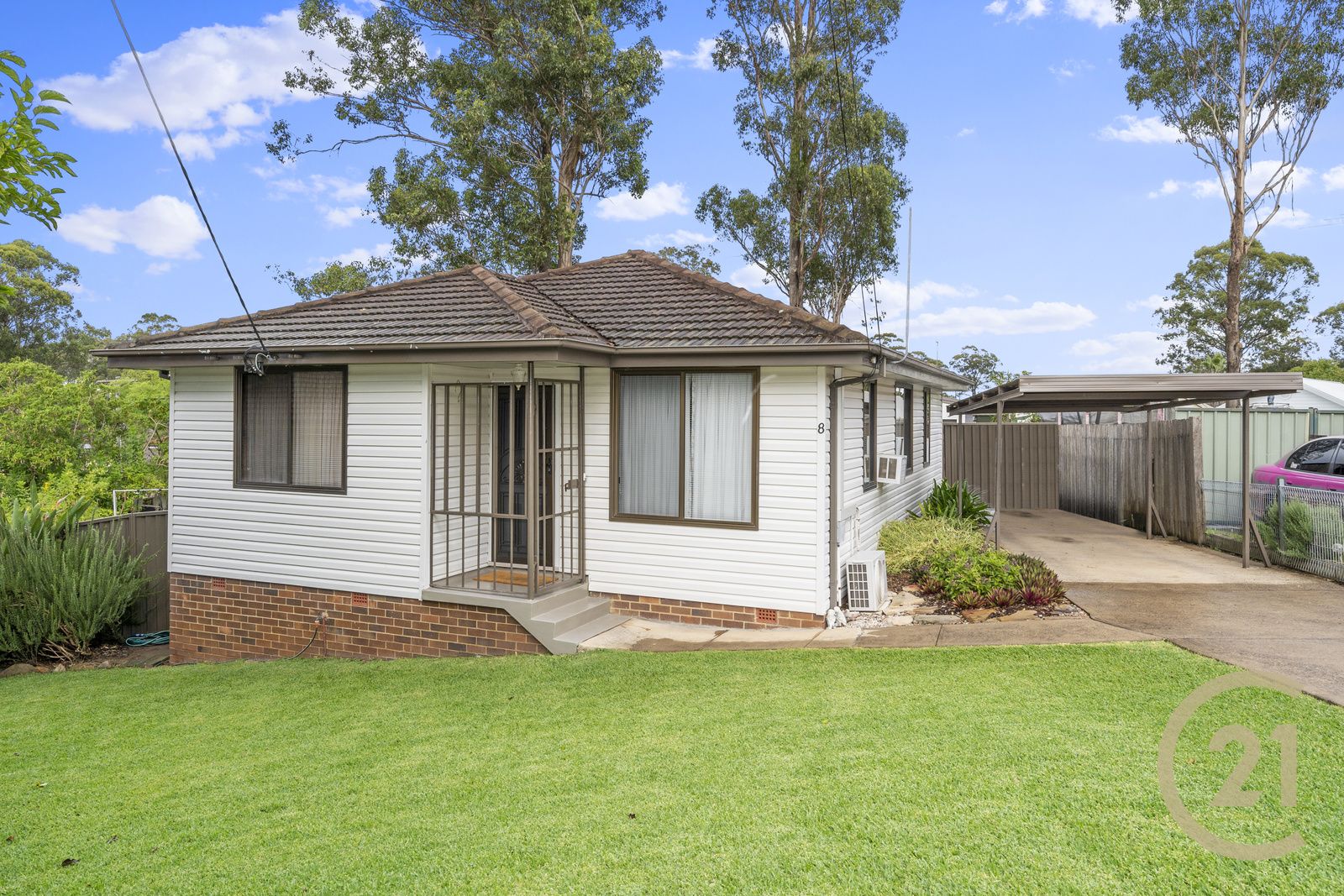 8 Pylara Place, Busby NSW 2168, Image 0