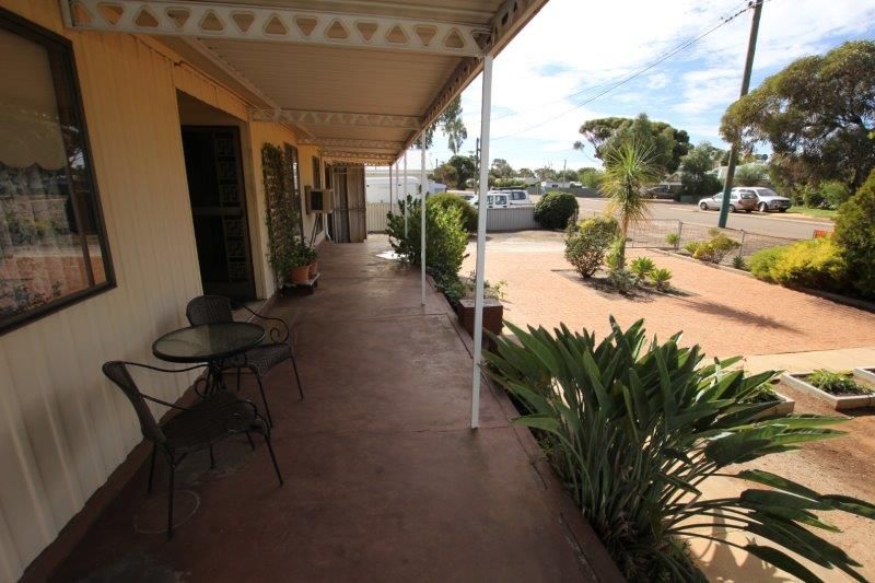 21 Doreen Street, Narembeen WA 6369, Image 1