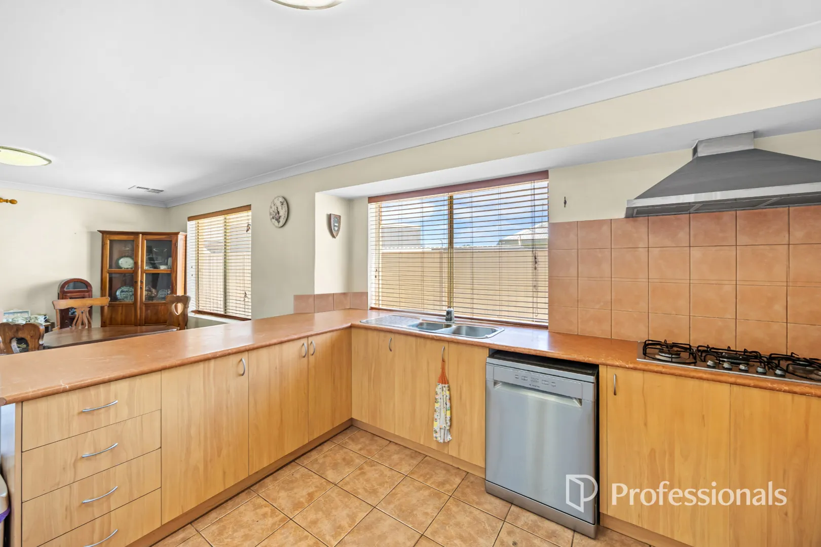 House in Australind - More