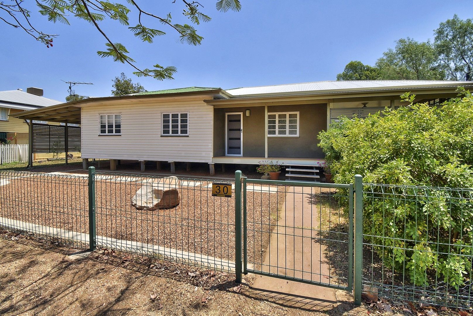 3 bedrooms House in 30 BROLGA STREET LONGREACH QLD, 4730