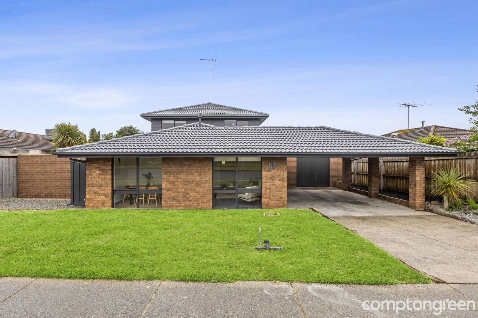 5 bedrooms House in 57 Wingarra Drive GROVEDALE VIC, 3216