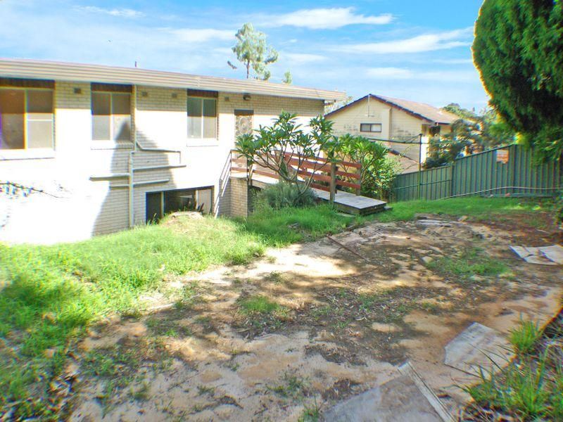 51 Richardson Avenue, PADSTOW HEIGHTS NSW 2211, Image 2