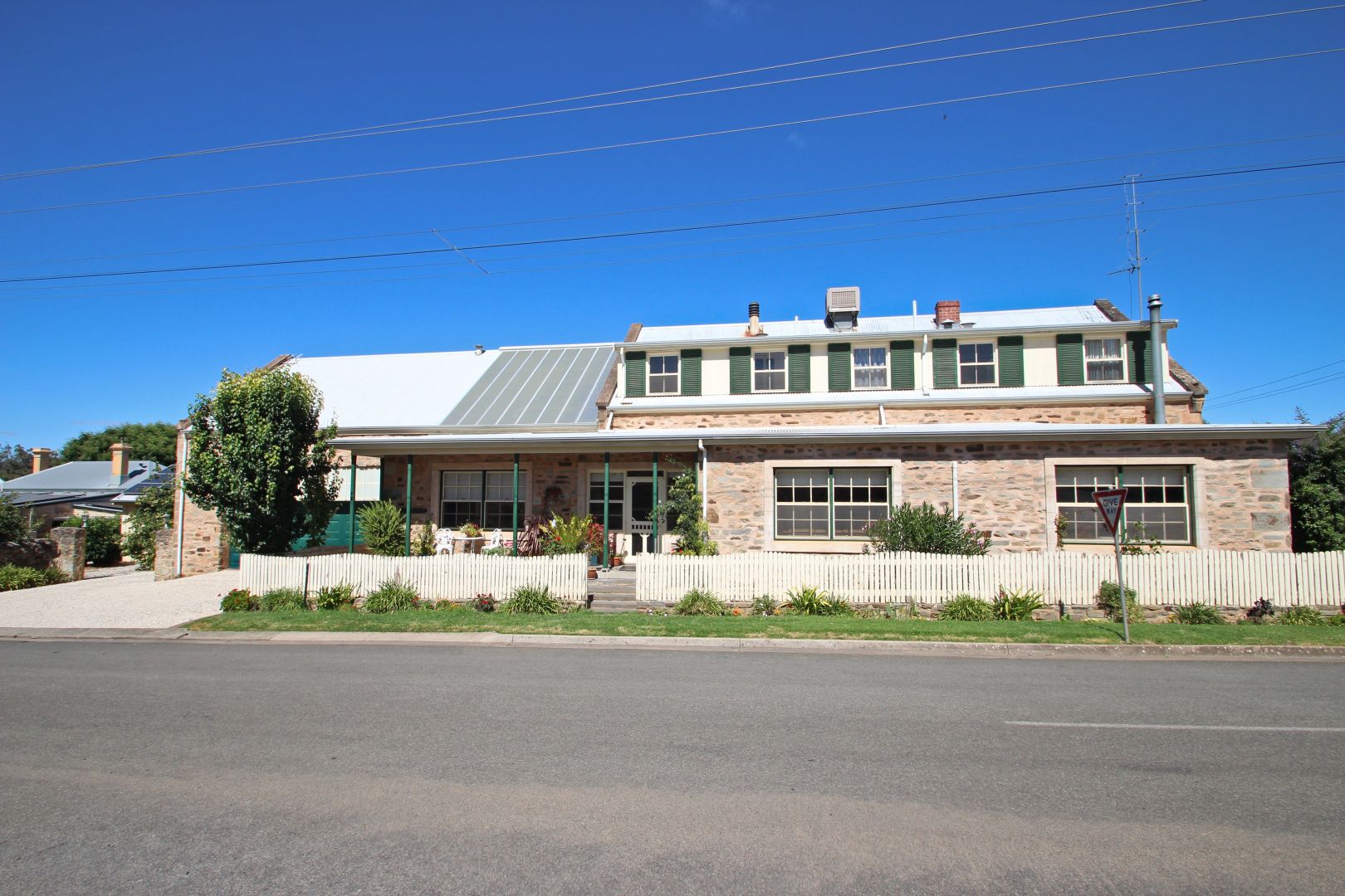 19 Mill Street, Clare SA 5453, Image 2