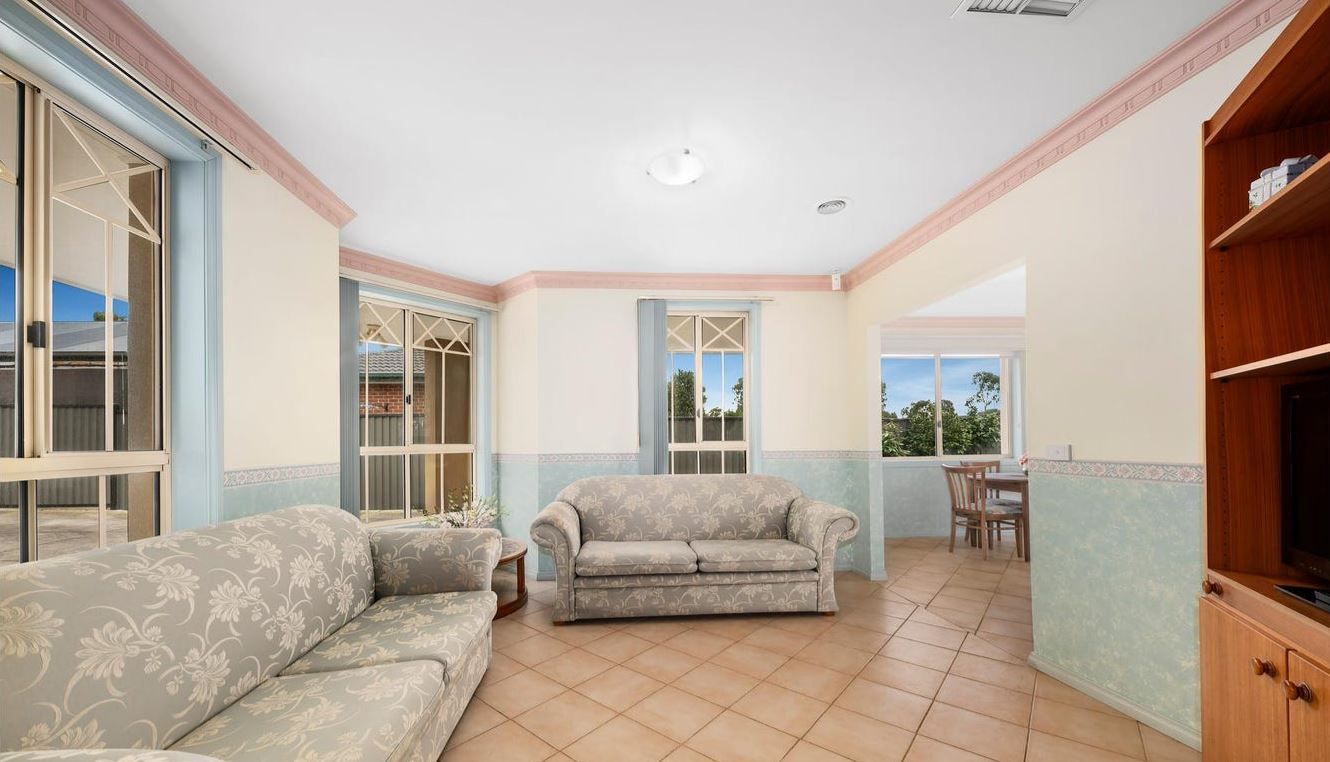 2/38 Carroll Crescent, Mill Park VIC 3082, Image 2