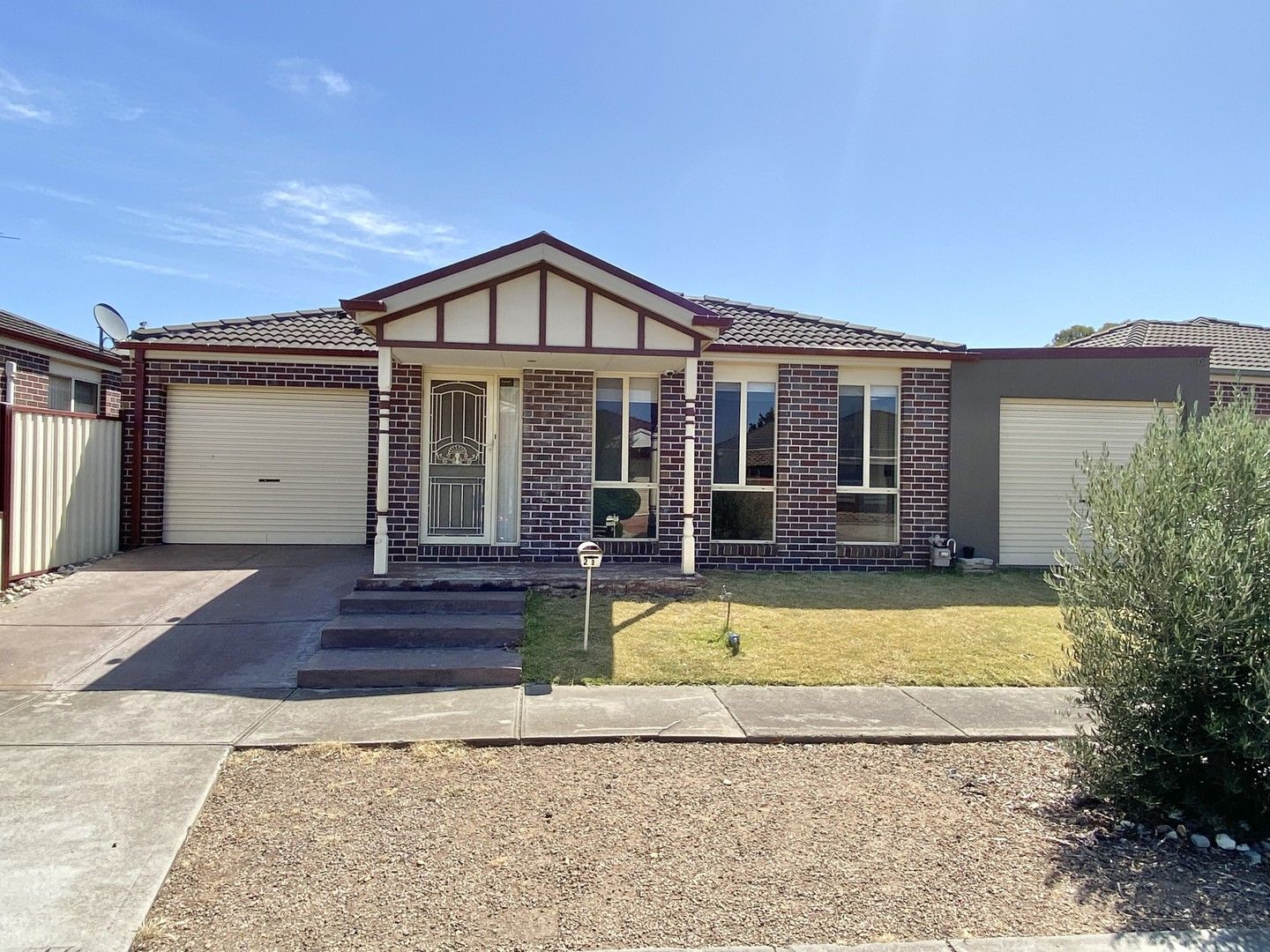 2 bedrooms Apartment / Unit / Flat in 2/8 Ella Court HOPPERS CROSSING VIC, 3029