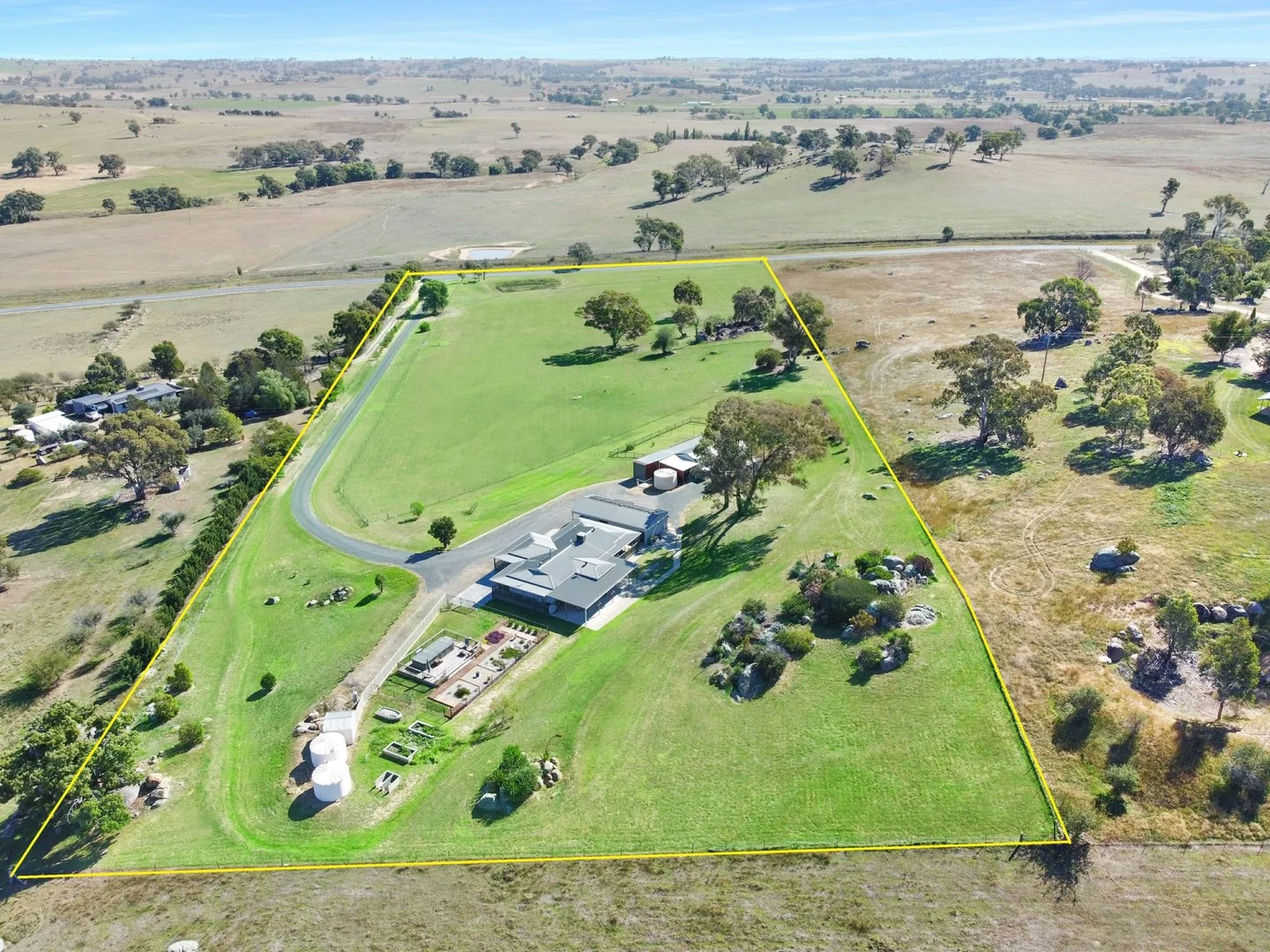 470 Chillingworks Rd, Young NSW 2594