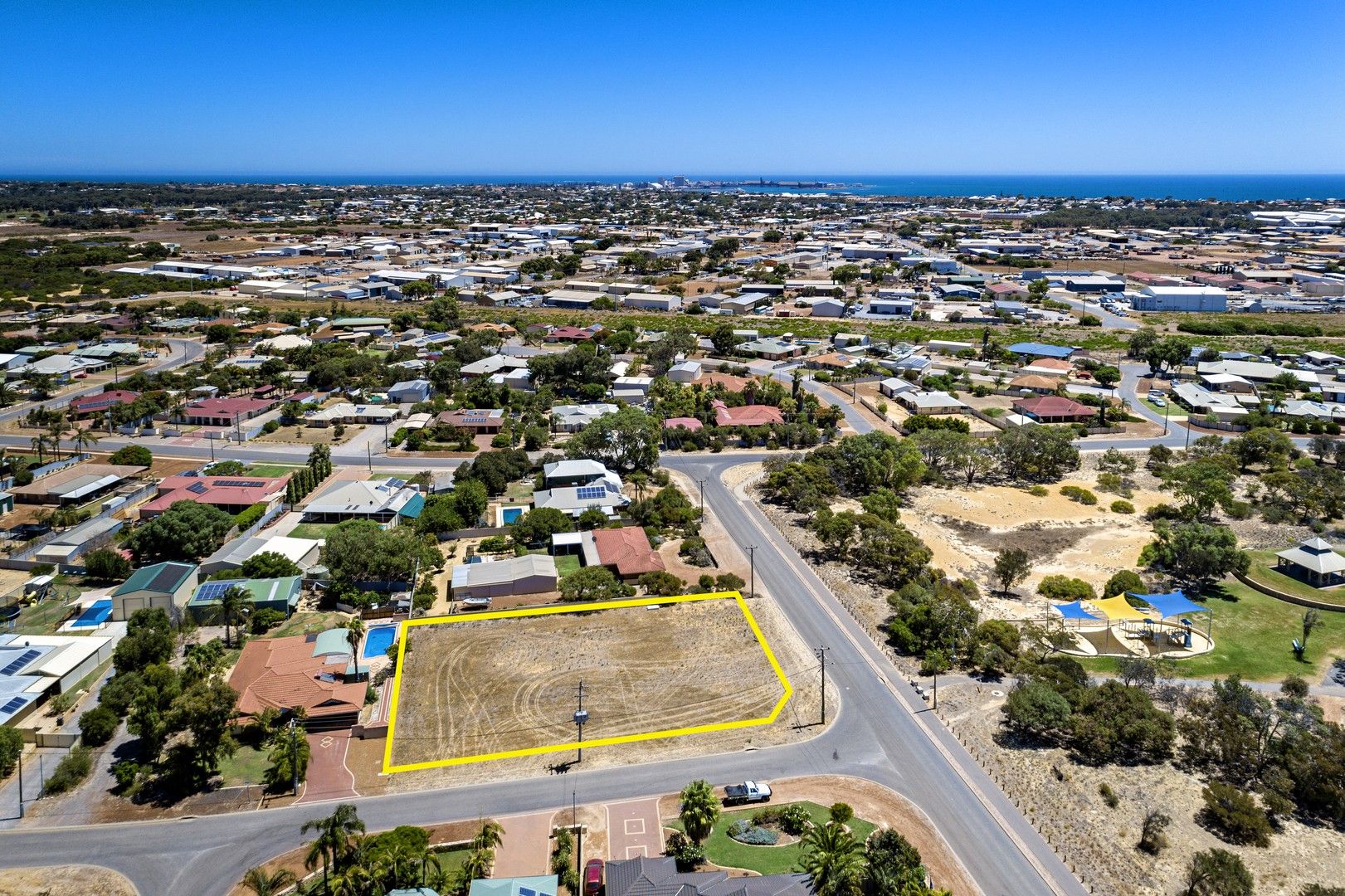 6 Cedar Crescent, Strathalbyn WA 6530 Domain