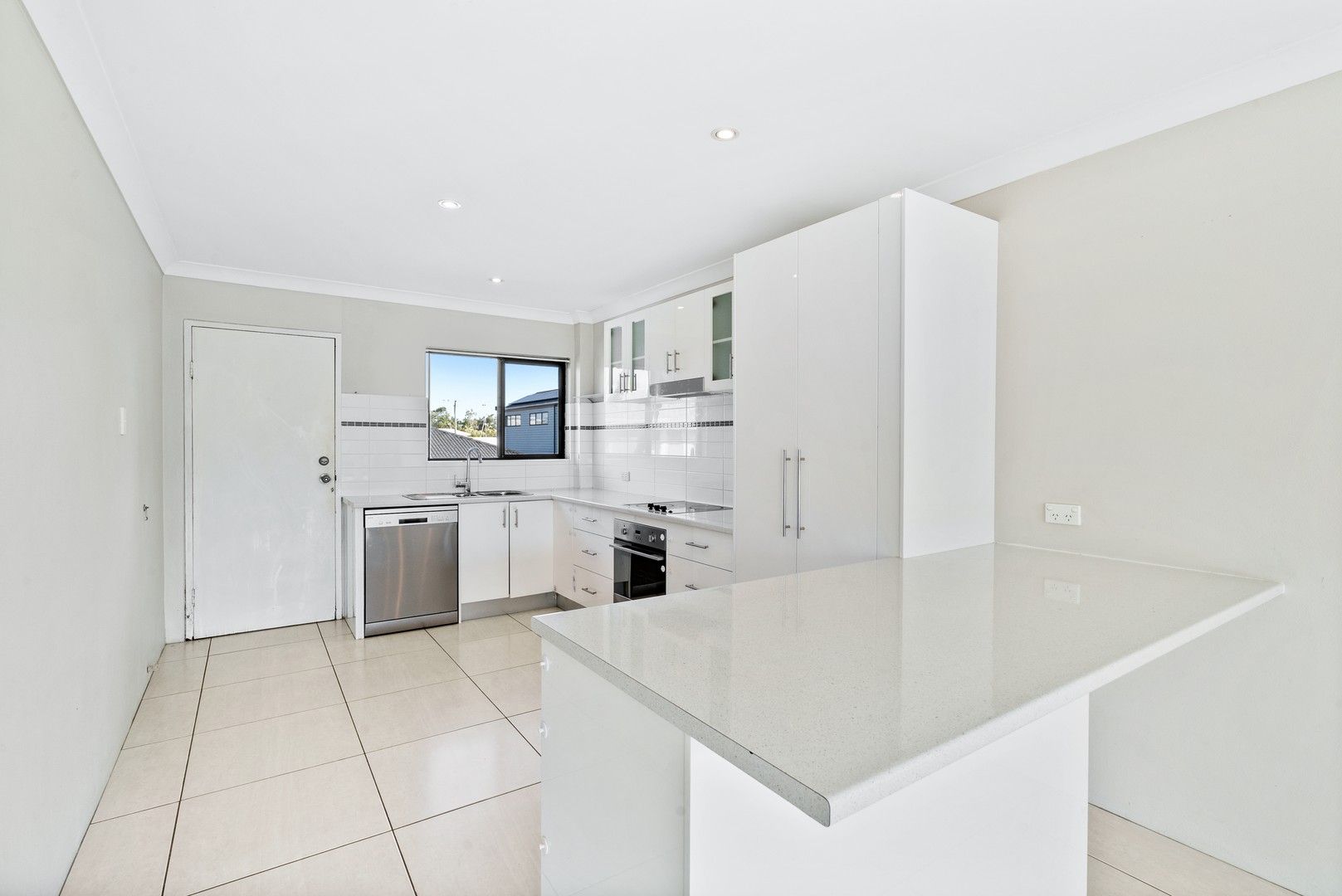 2 bedrooms Apartment / Unit / Flat in 6/56 Tallebudgera Drive PALM BEACH QLD, 4221