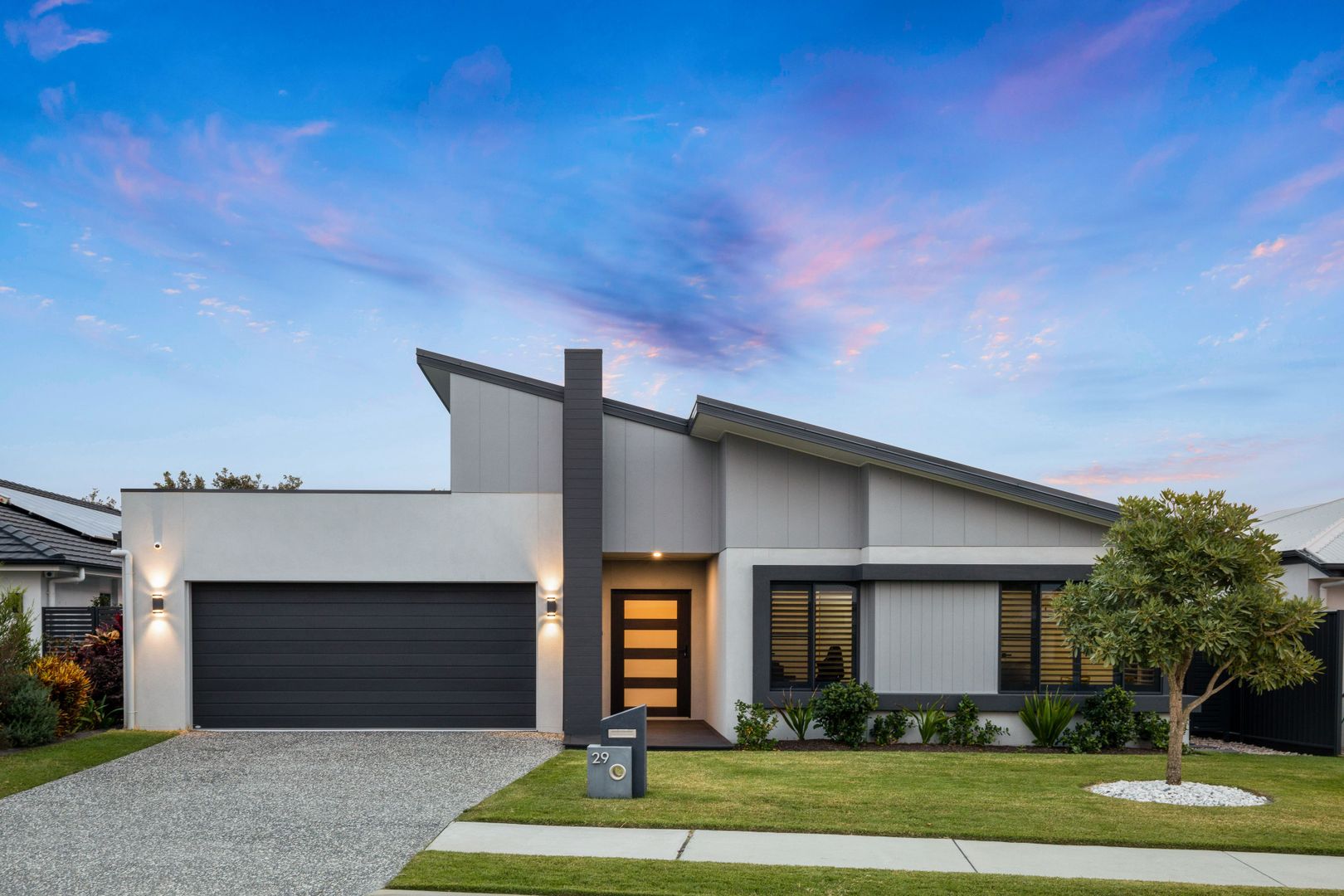 4 bedrooms House in 29 Caraway Crescent BANKSIA BEACH QLD, 4507