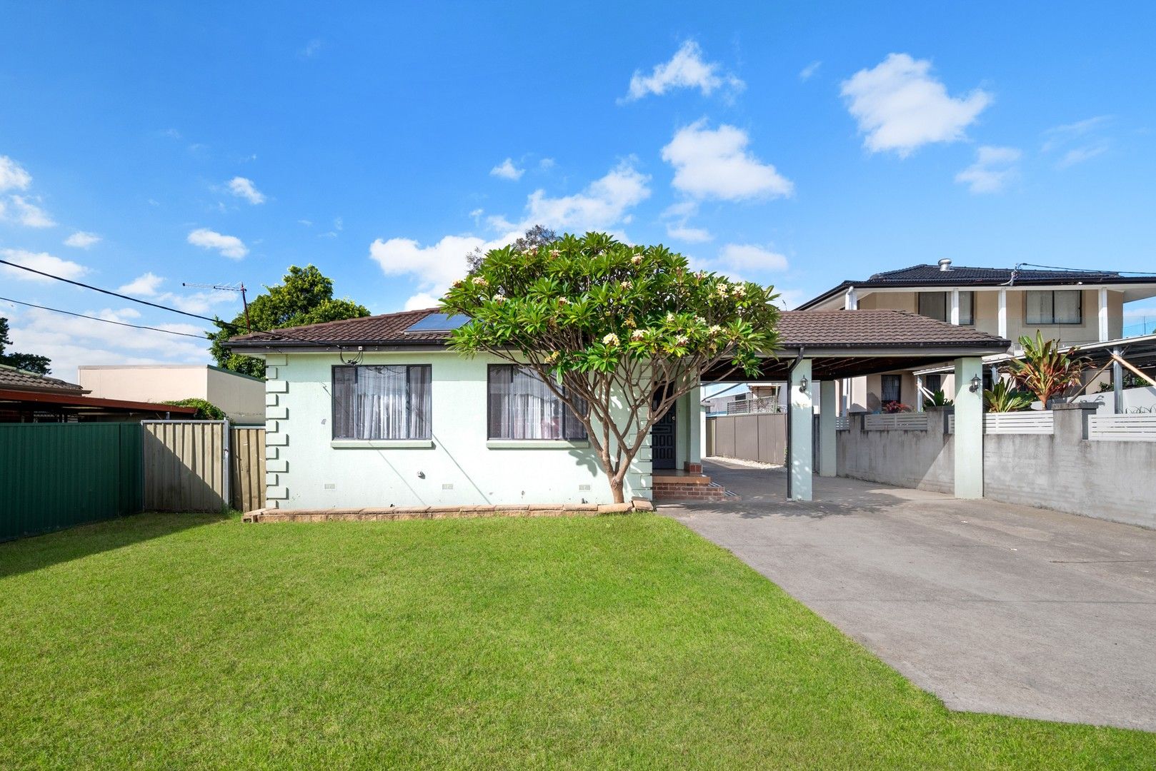 4 Catherine Avenue, Lurnea NSW 2170, Image 0