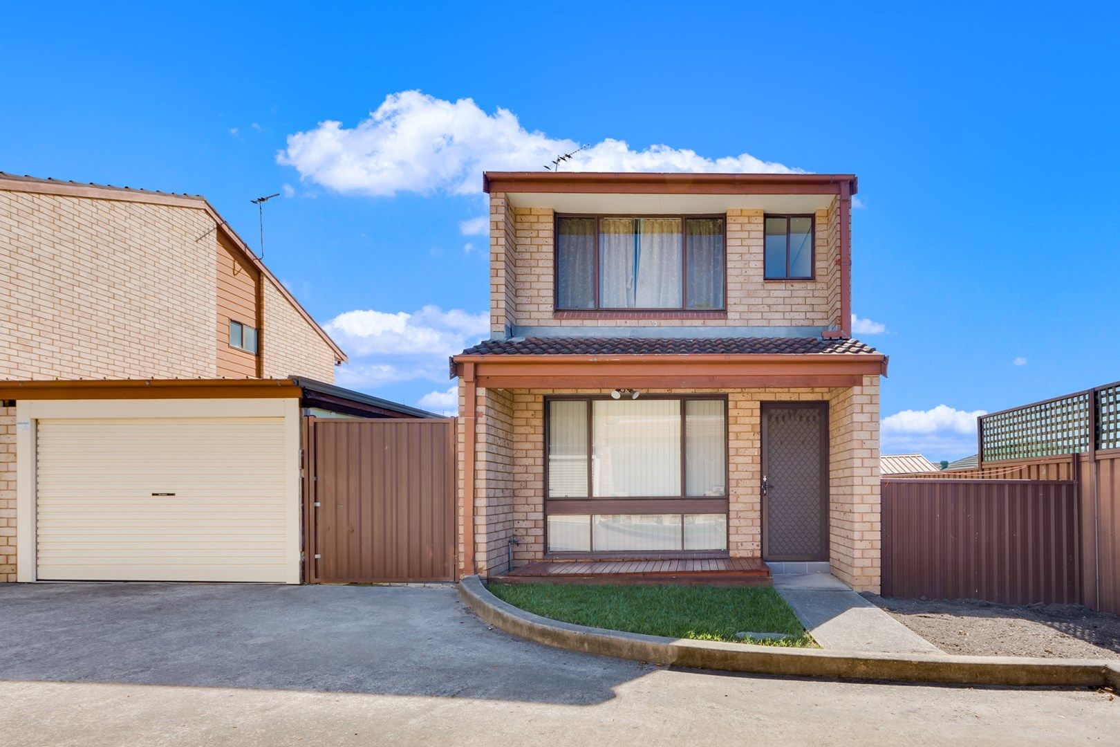 Macquarie Fields NSW 2564, Image 0