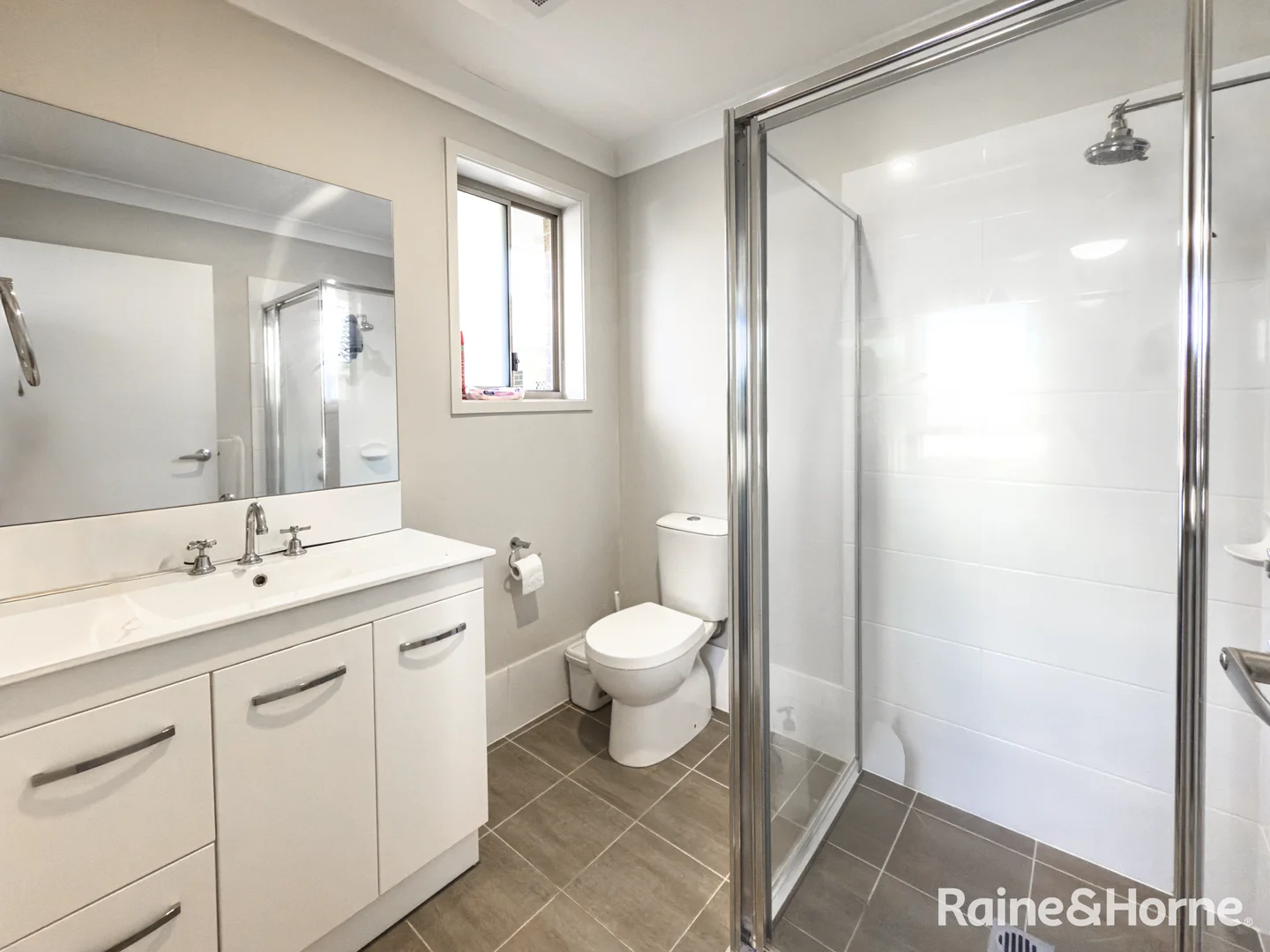 Additional image 11 of 77 & 77a Aberglasslyn Road, Rutherford NSW 2320