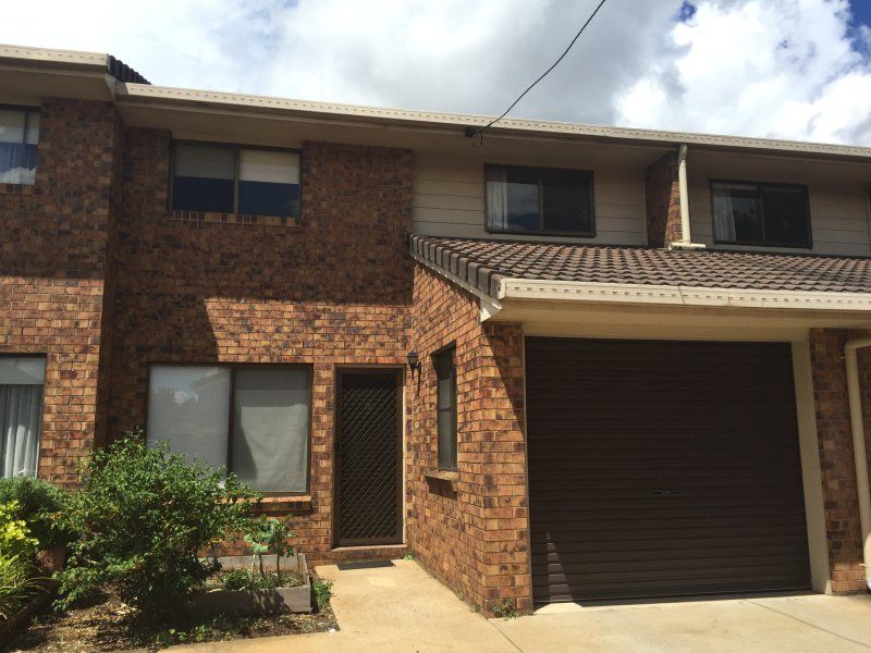 3 bedrooms Townhouse in 4A/280 James Street HARRISTOWN QLD, 4350