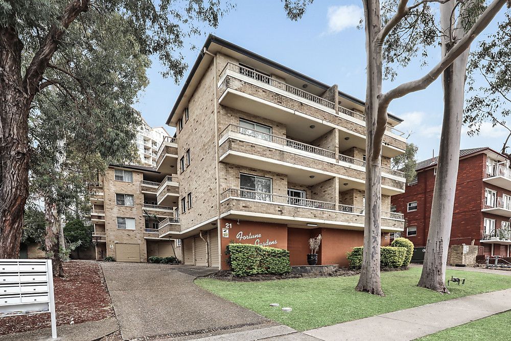 8/21 Gloucester Road, Hurstville NSW 2220, Image 2