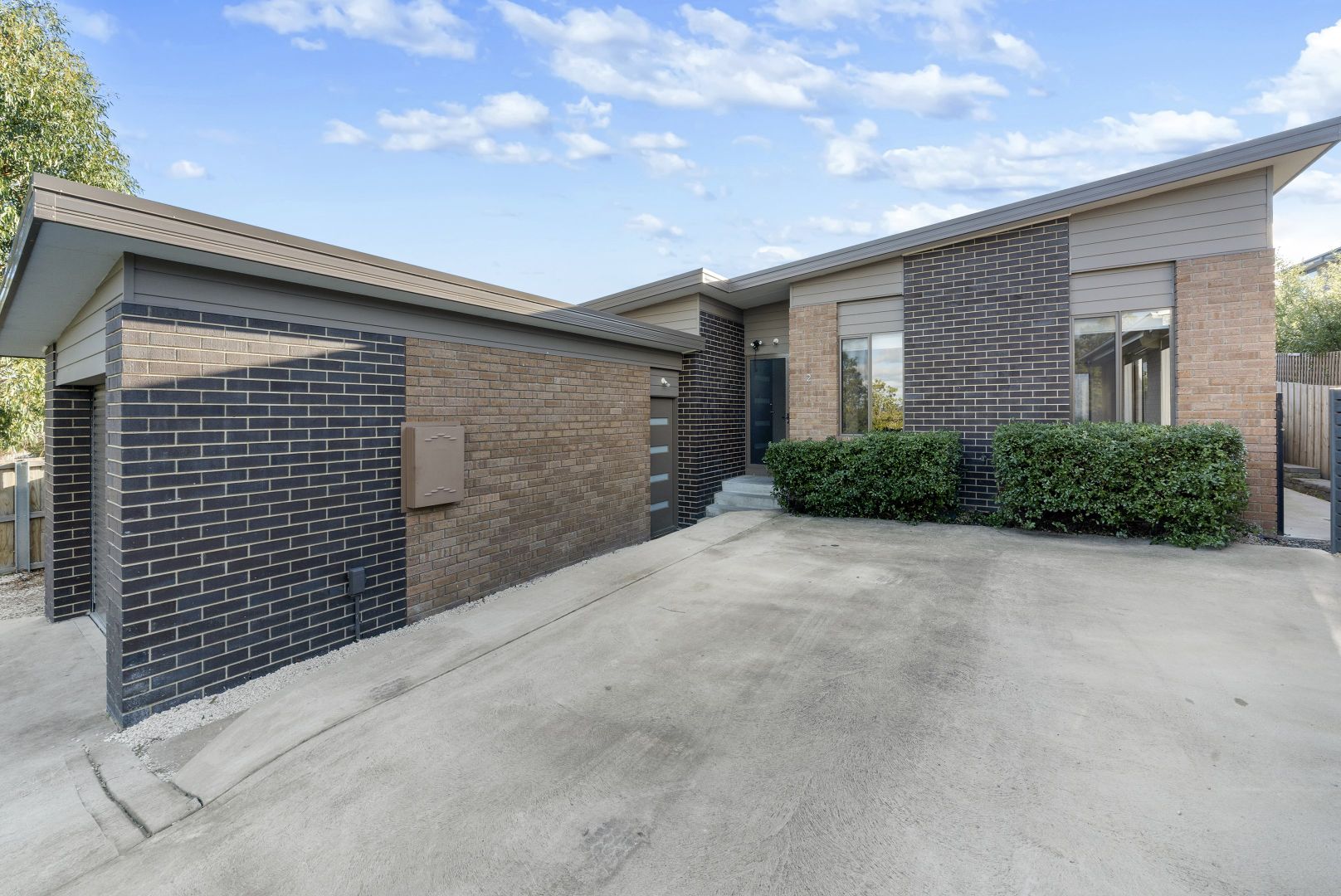 2/4 Kernot Close, Oakdowns TAS 7019, Image 1