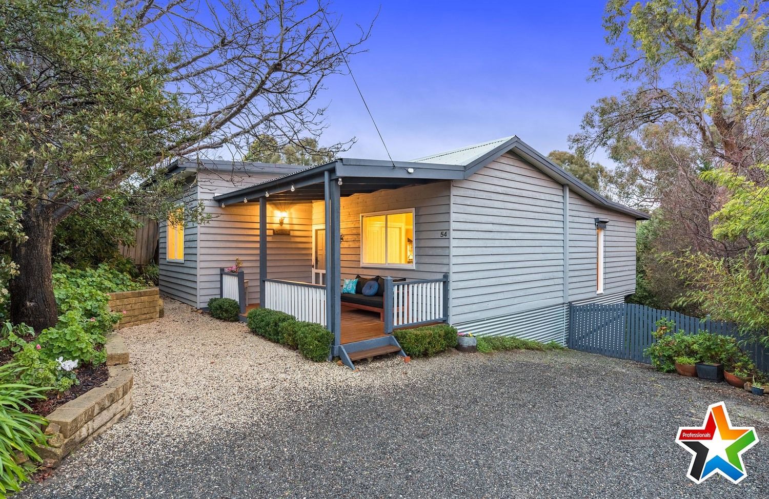 54 Russell Street, Mount Evelyn VIC 3796