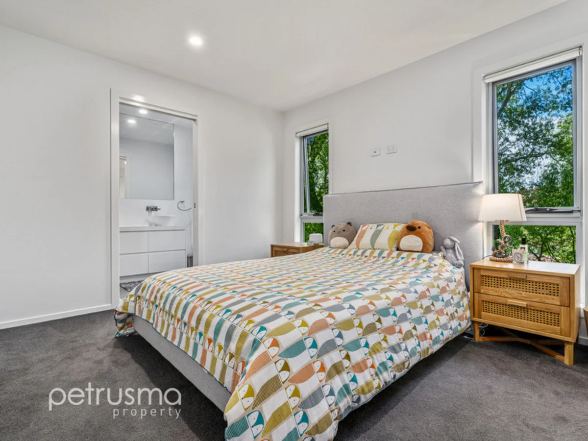 Additional image 8 of 9/337 Churchill Avenue, Sandy Bay TAS 7005