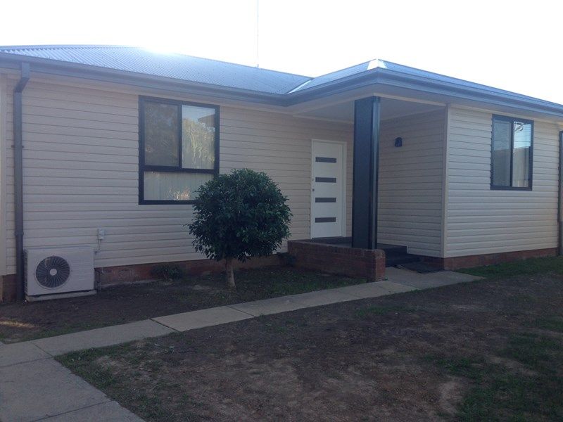 3 bedrooms House in 2 Lowry Road LALOR PARK NSW, 2147