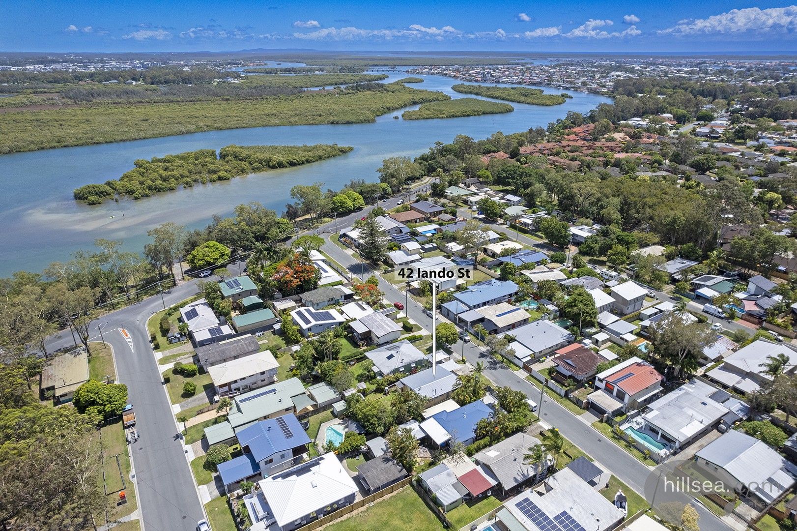 3 bedrooms House in 42 Iando Street COOMBABAH QLD, 4216