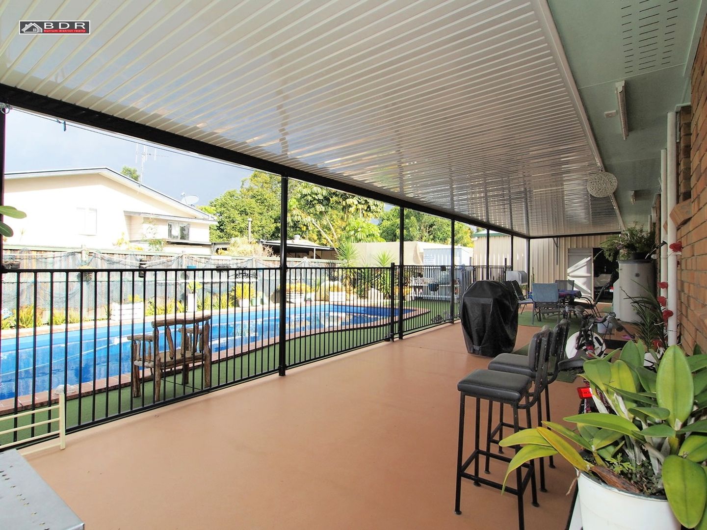 8 Robertson St, Torbanlea QLD 4662, Image 2