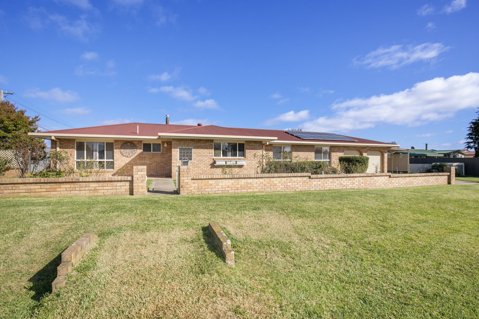 180 Macquarie Street, Glen Innes NSW 2370 Domain