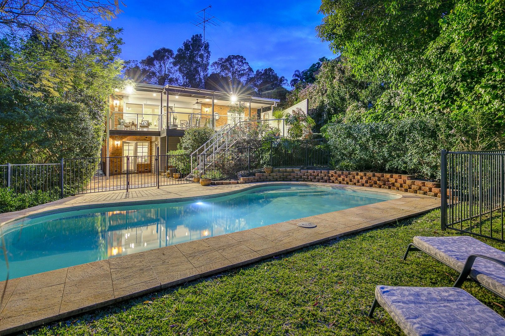 5 bedrooms House in 4 Camden Gardens TURRAMURRA NSW, 2074