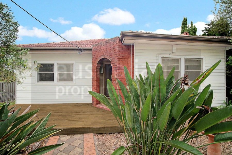 4 bedrooms House in 68 Kleins Road NORTHMEAD NSW, 2152