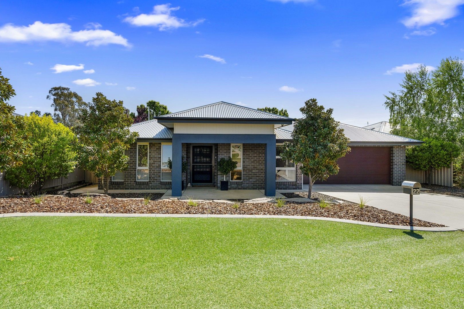 22 Barton Avenue, Lloyd NSW 2650, Image 0