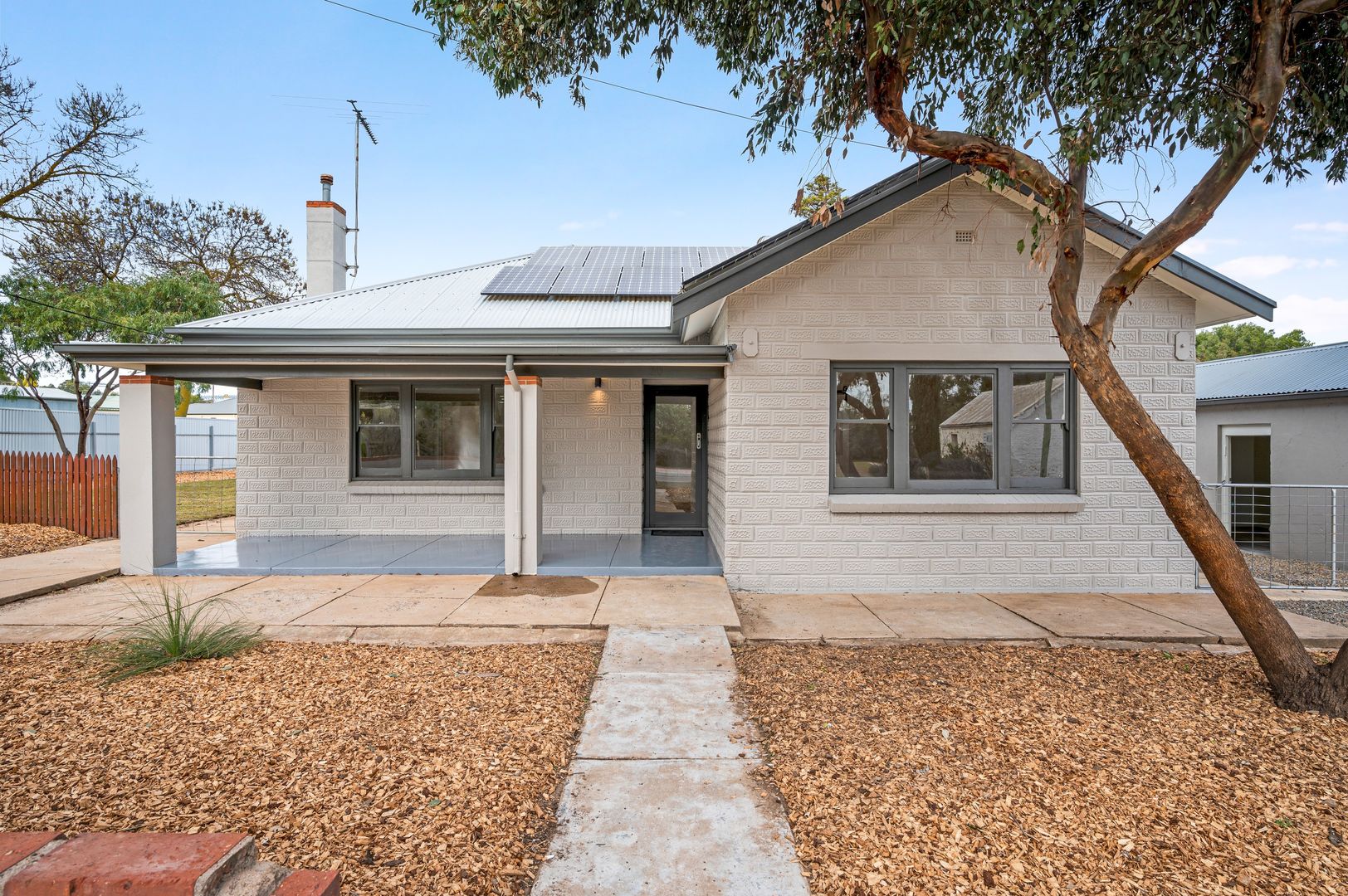 20 Carrington Street, Kapunda SA 5373, Image 2