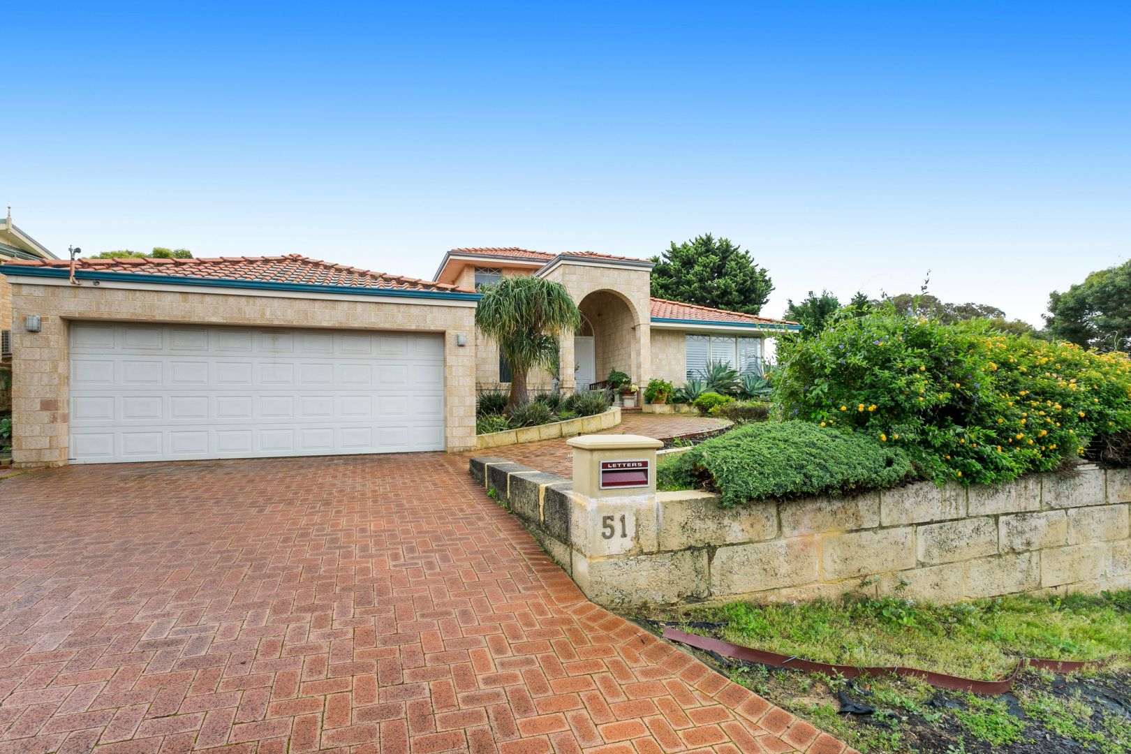 51 Mantua Crescent, Churchland Property History & Address Research