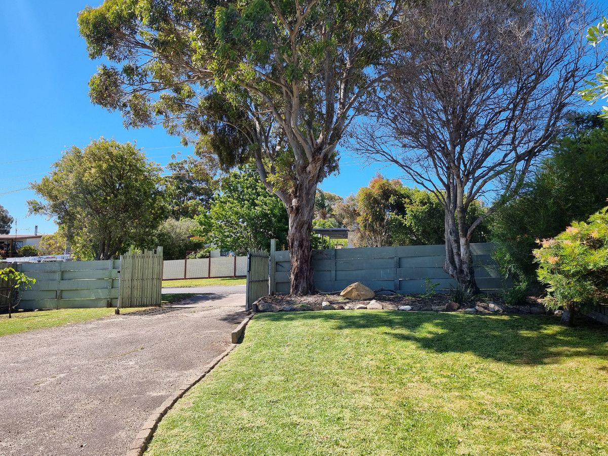 81 Capes Road, Lakes Entrance VIC 3909, Image 1