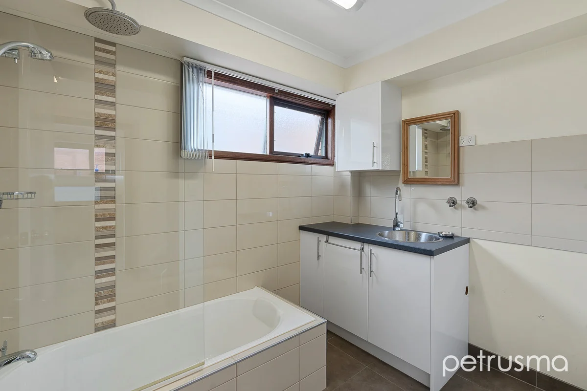 Additional image 16 of 10/180 Roslyn Avenue, Blackmans Bay TAS 7052