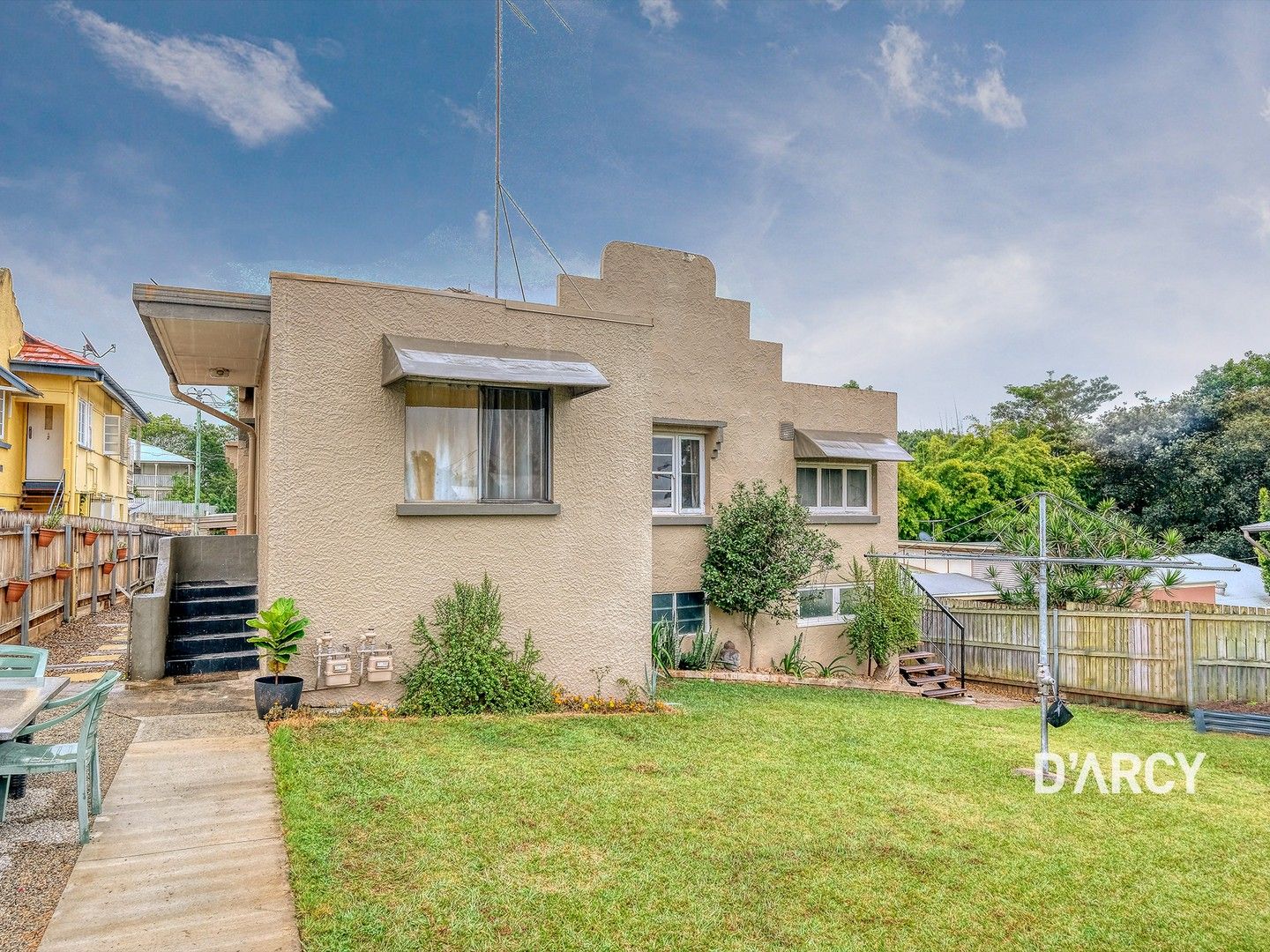 2 bedrooms Apartment / Unit / Flat in 1/8 Hartfield Dr BARDON QLD, 4065