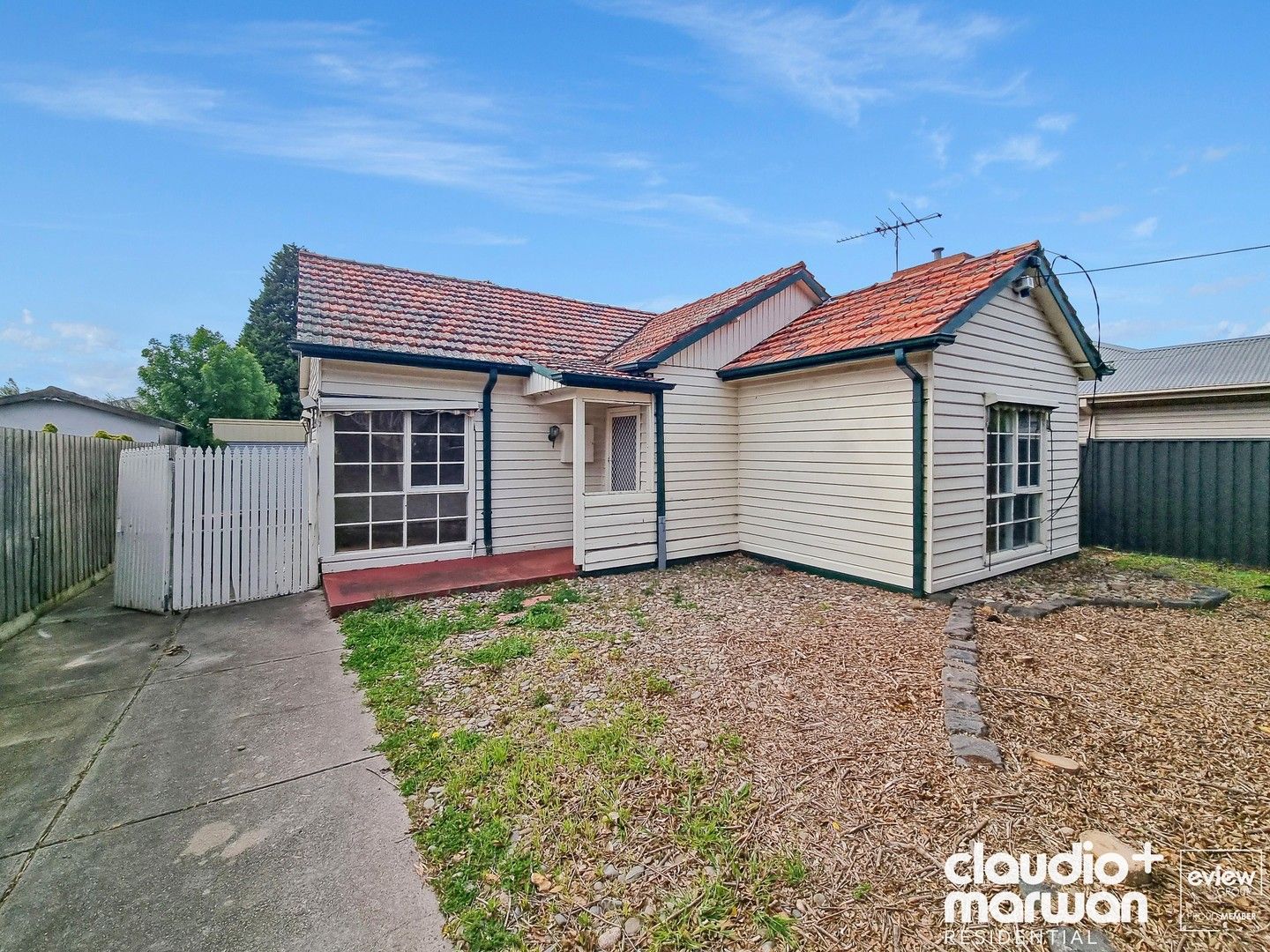 3 bedrooms House in 180 Cumberland Road PASCOE VALE VIC, 3044