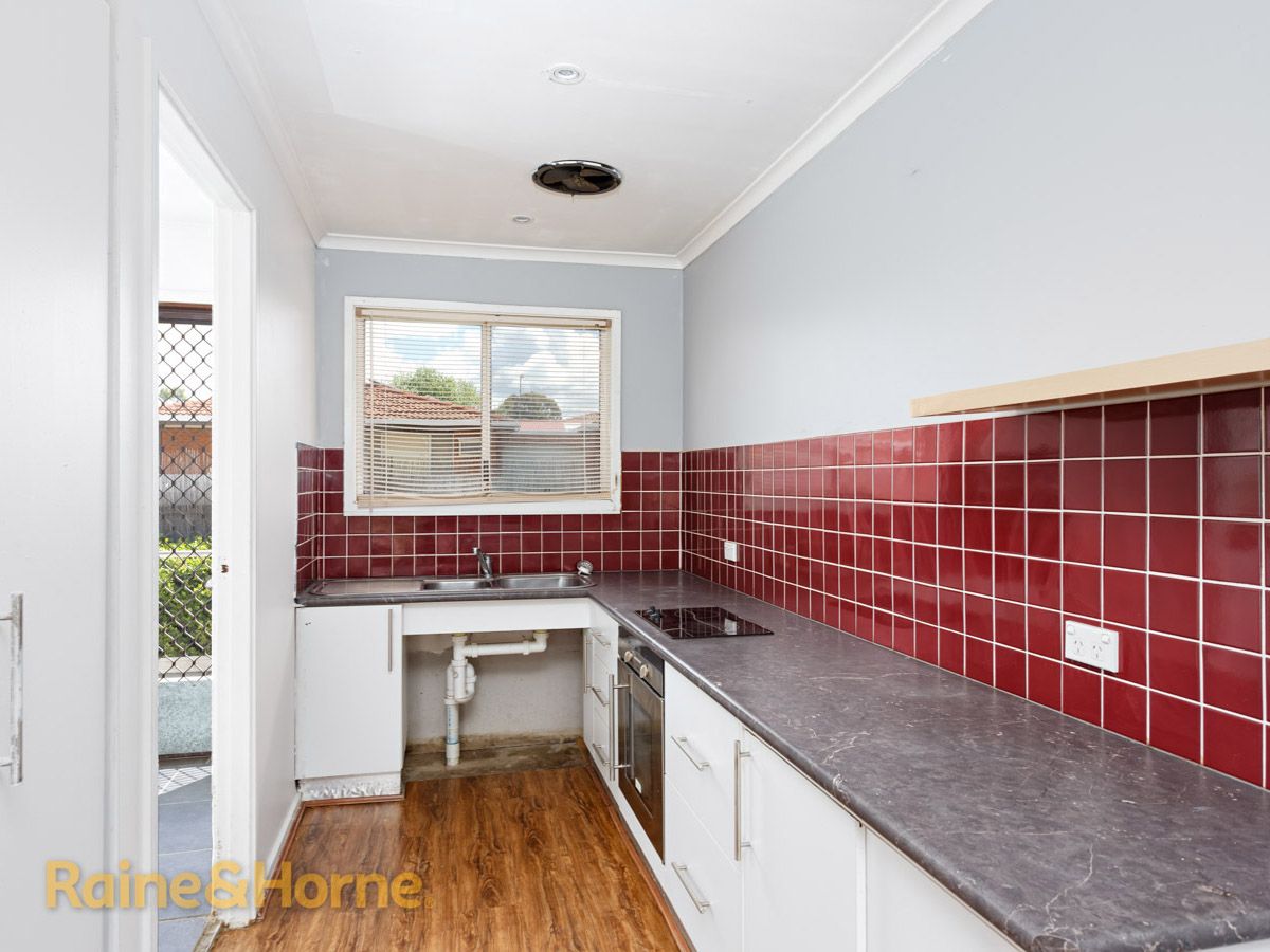 11/12 Kokoda Street, Ashmont NSW 2650, Image 2