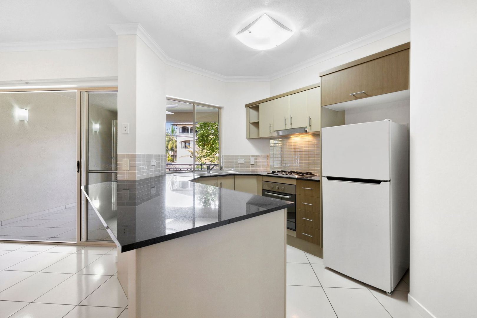 317/12 Gregory Street, Westcourt QLD 4870, Image 2