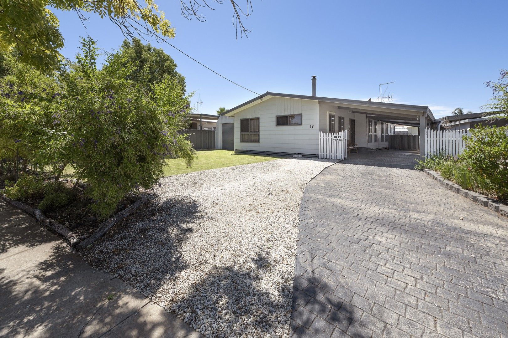 19 Holloway Grove, Swan Hill VIC 3585, Image 0