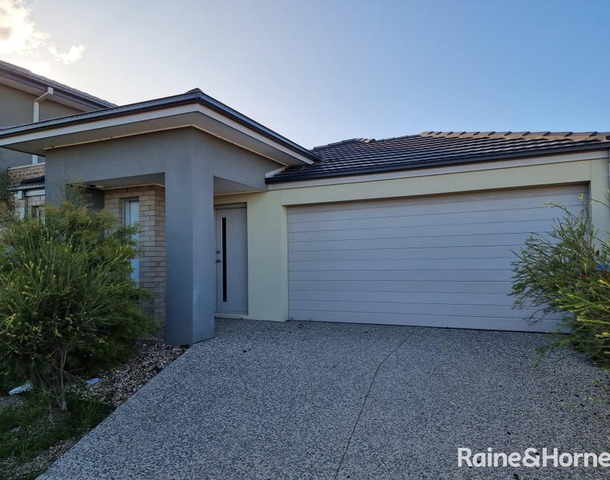 4 Living Crescent, Point Cook VIC 3030