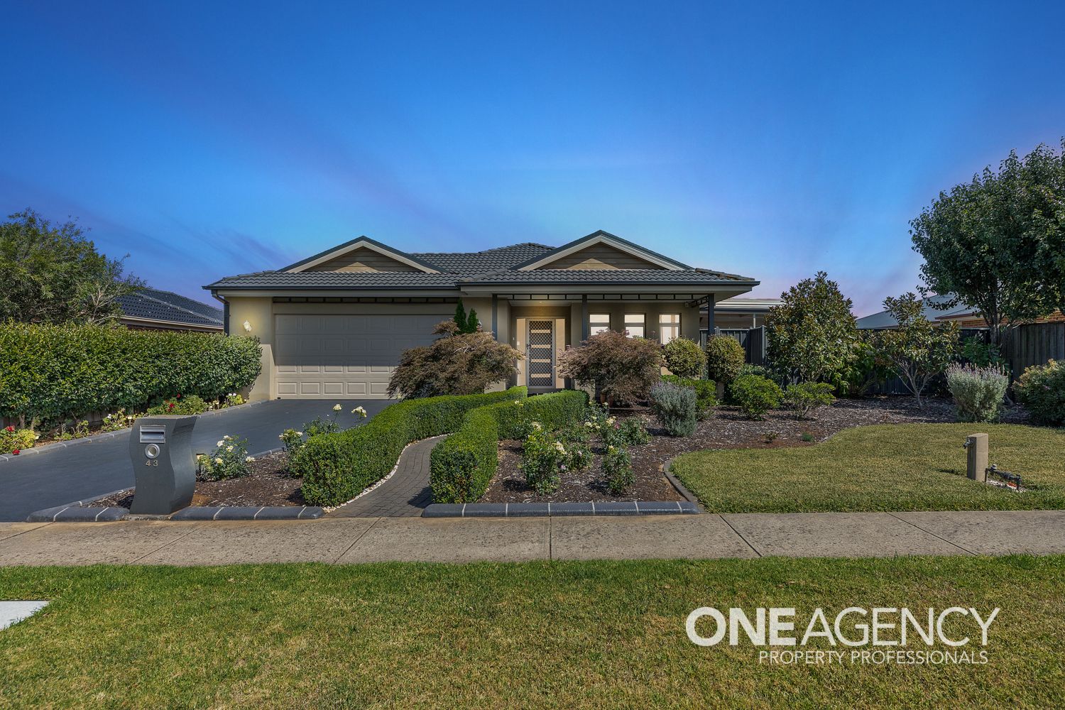 4 bedrooms House in 43 Norman Road DROUIN VIC, 3818