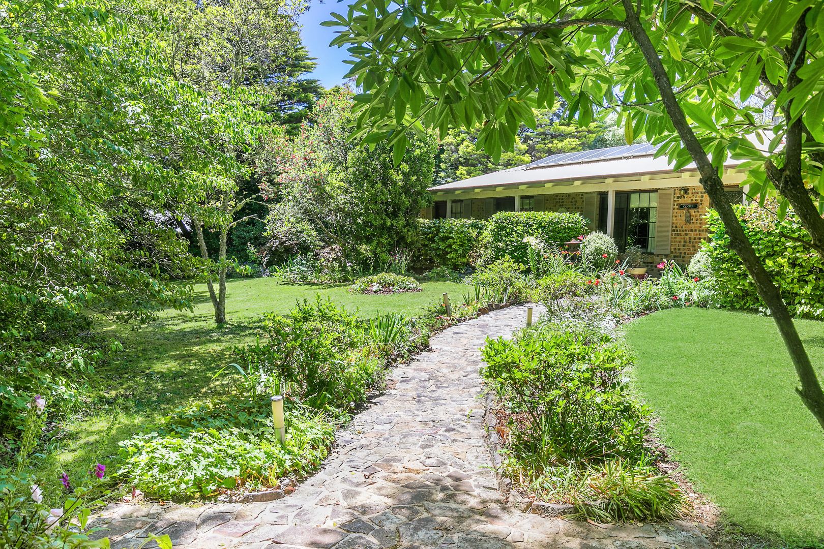 167 Henderson Road, Wentworth Falls Property History & Address