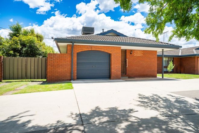 Picture of 1/432 Kotthoff Street, LAVINGTON NSW 2641