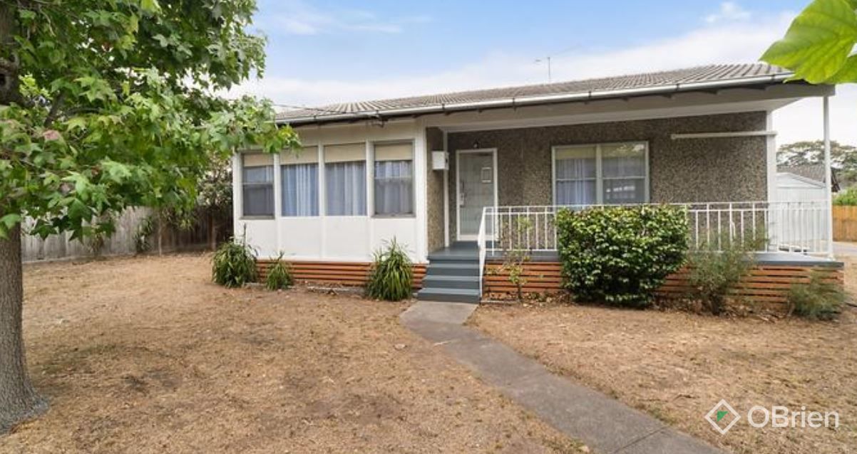 3 bedrooms House in 28 Hickory Crescent FRANKSTON NORTH VIC, 3200