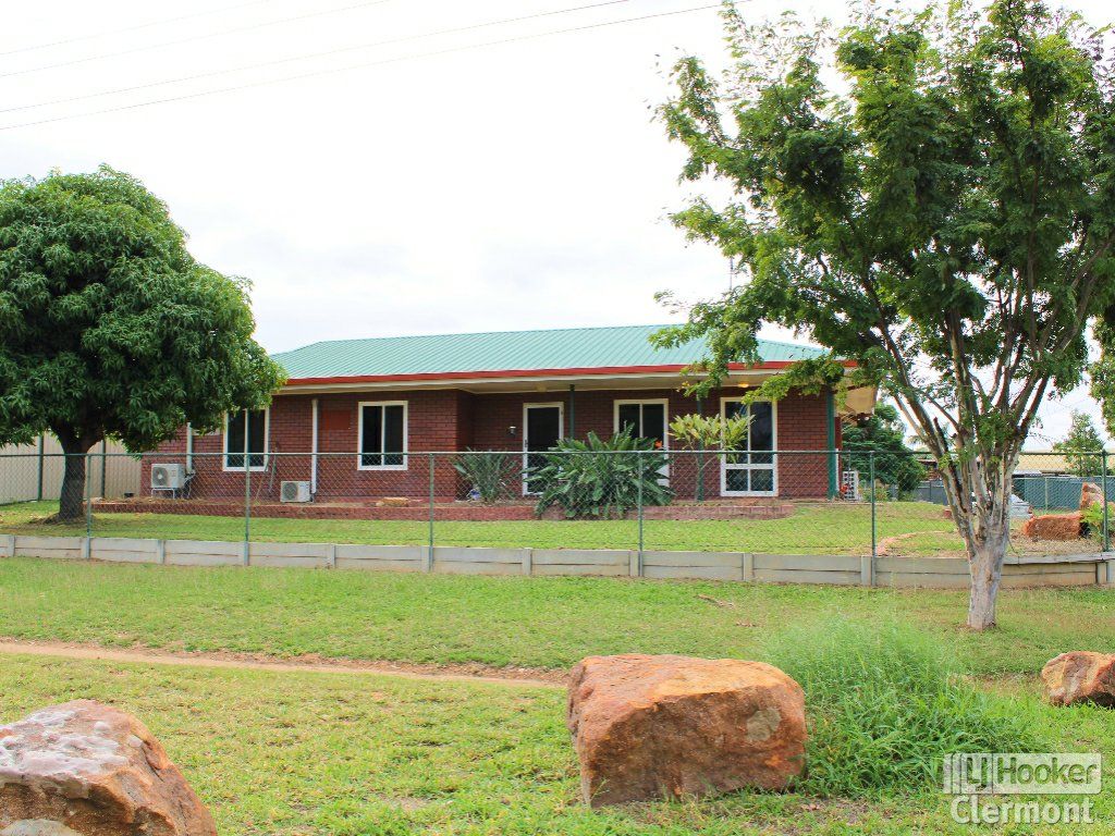 3 bedrooms House in 1 Lester Court CLERMONT QLD, 4721