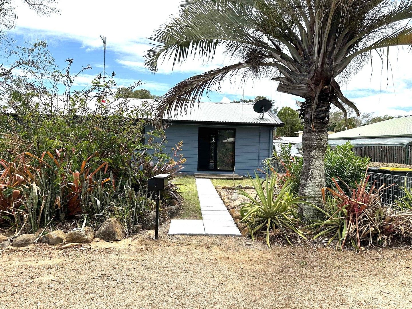 3 bedrooms House in 24 Orchid Dr MOORE PARK BEACH QLD, 4670