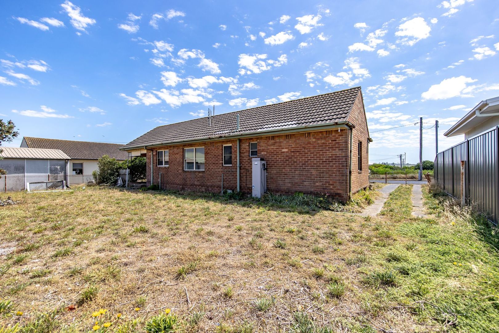 11 Griffith Avenue, Stockton NSW 2295, Image 2