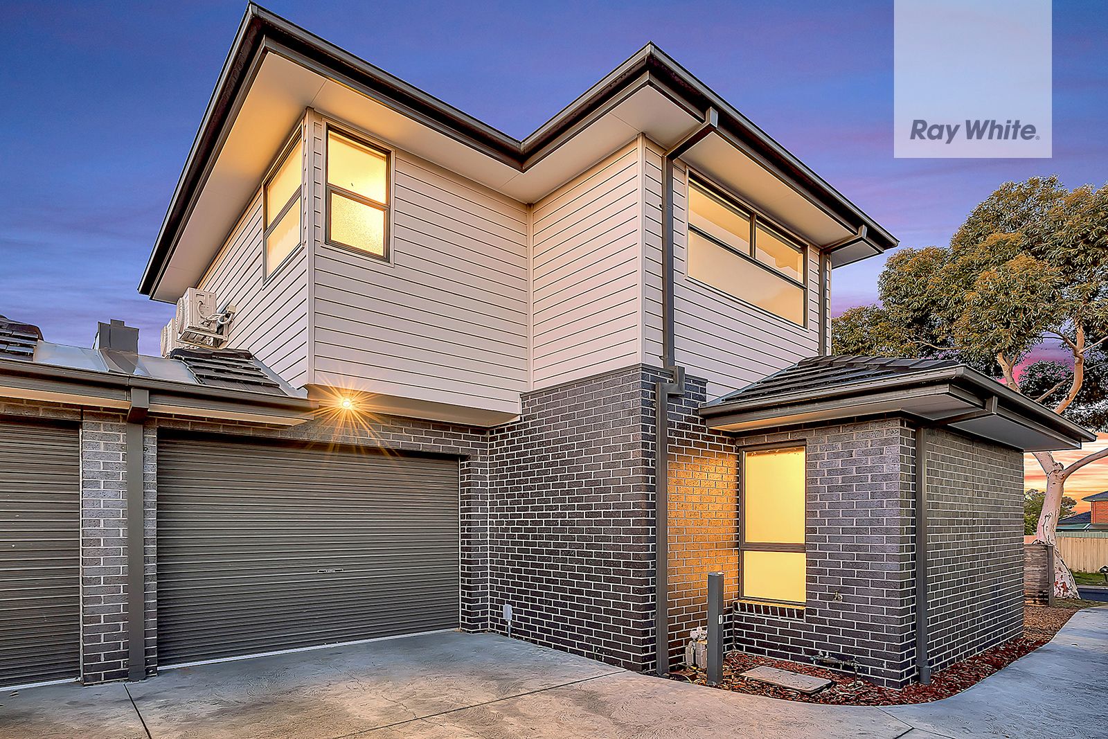 1/3 Gooch Close, Sydenham VIC 3037, Image 2